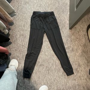 Alo sweatpants